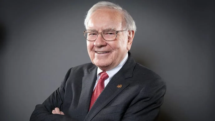 Buffett's Cash Accumulation: A Tactical Approach to Market Dynamics